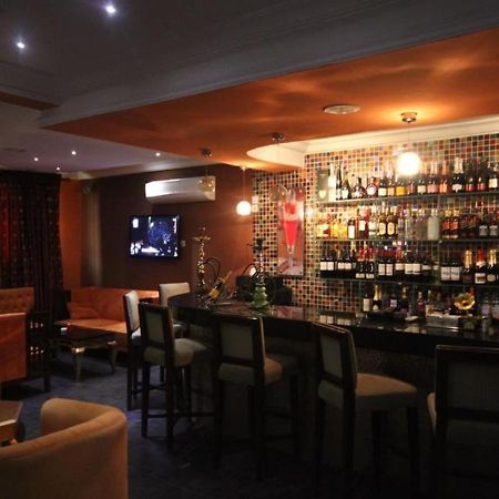 Apollo Hotel Lagos Bagian luar foto