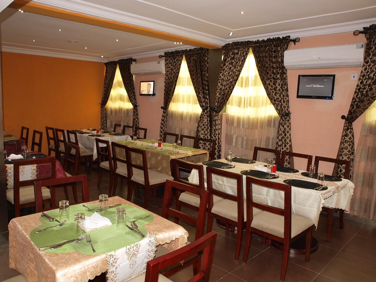 Apollo Hotel Lagos Bagian luar foto