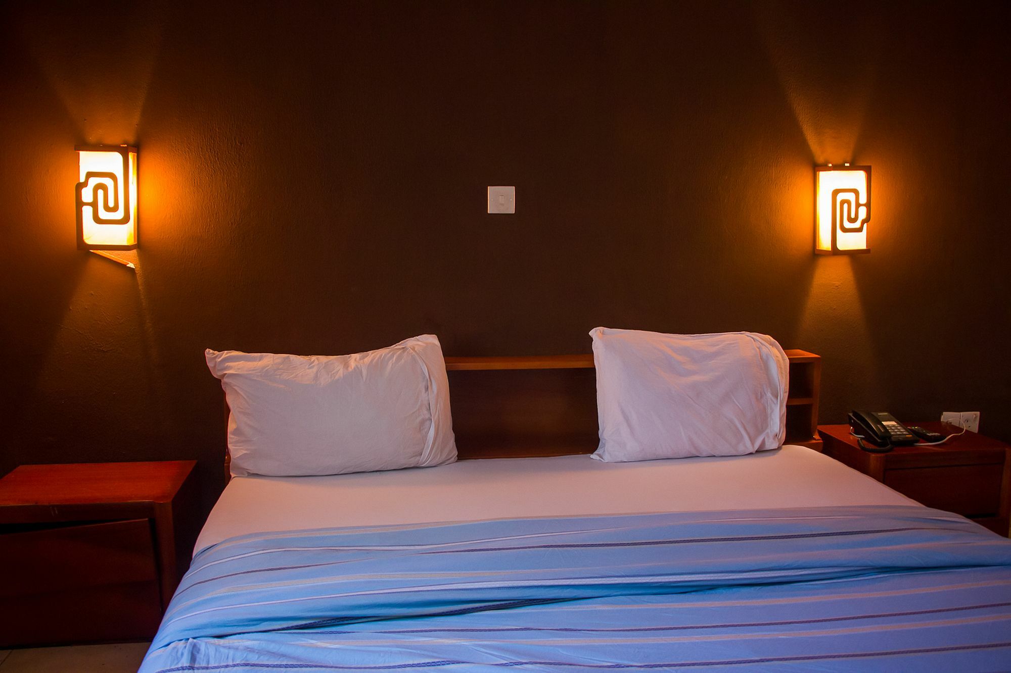 Apollo Hotel Lagos Bagian luar foto