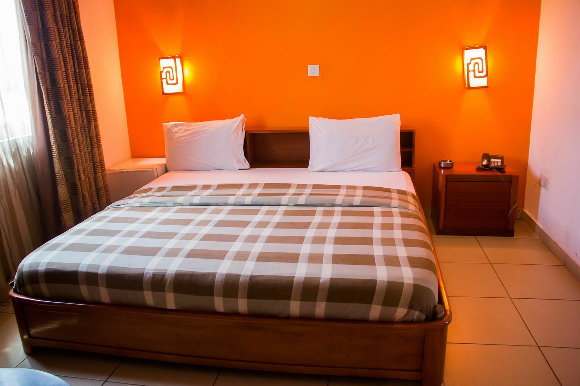 Apollo Hotel Lagos Bagian luar foto