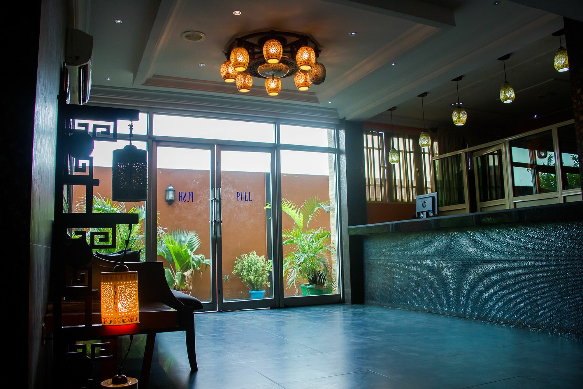 Apollo Hotel Lagos Bagian luar foto