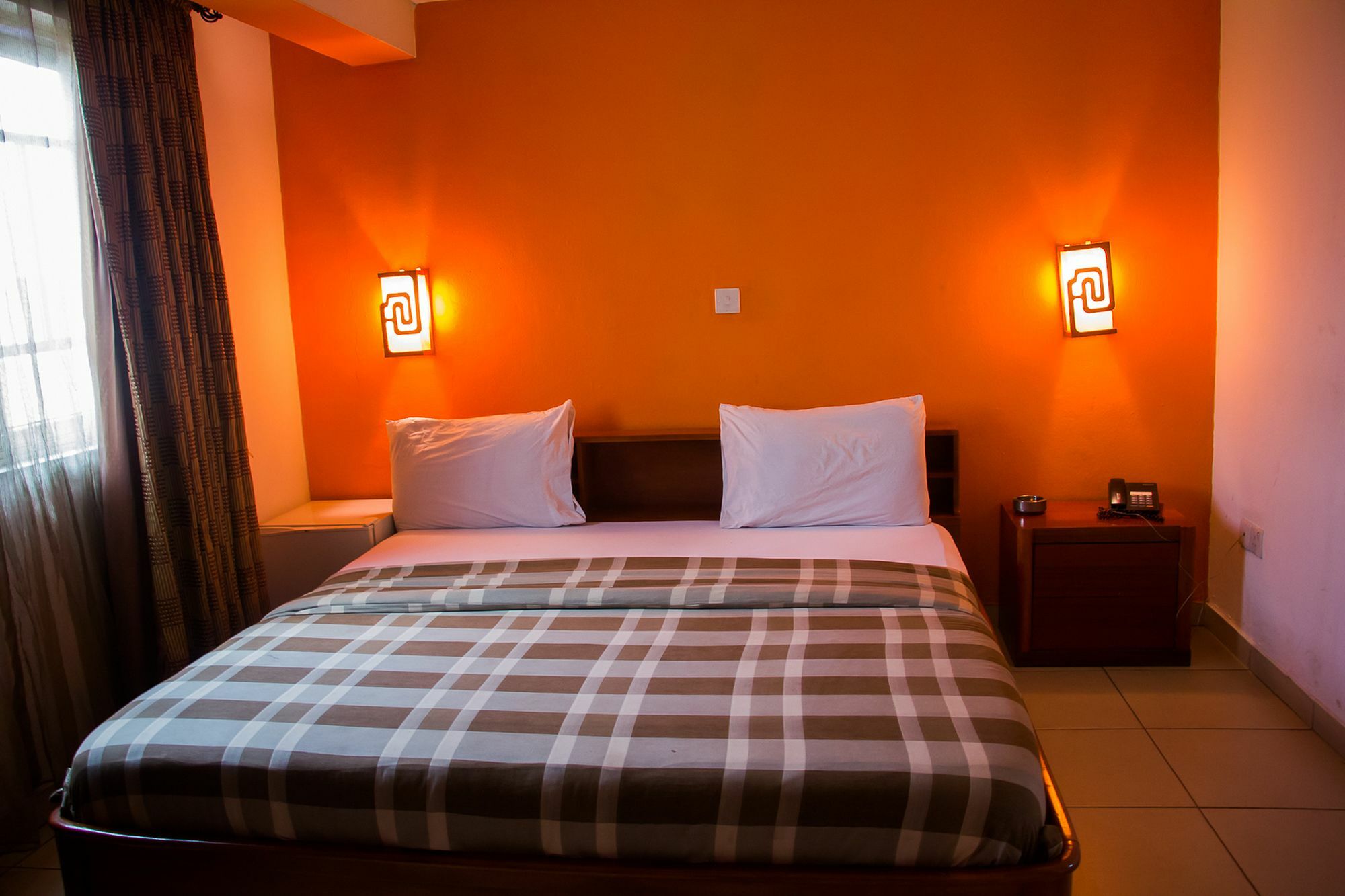 Apollo Hotel Lagos Bagian luar foto